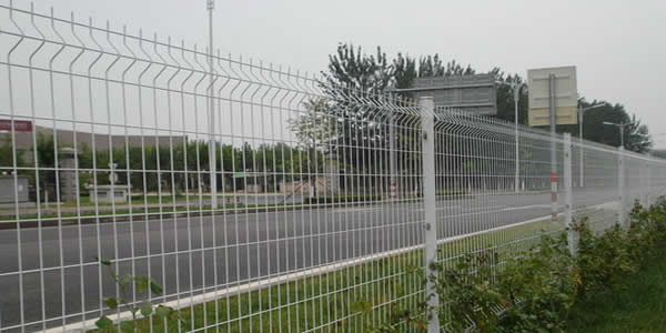 201241316355724.jpg 护栏网厂家